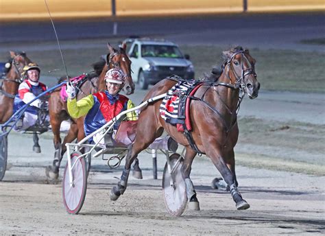Yonkers Raceway Information Yonkers Raceway at Empire City Casino is a one-half-mile standardbred harness racing track and New York state-approved casino right next to New York City. . Race results yonkers